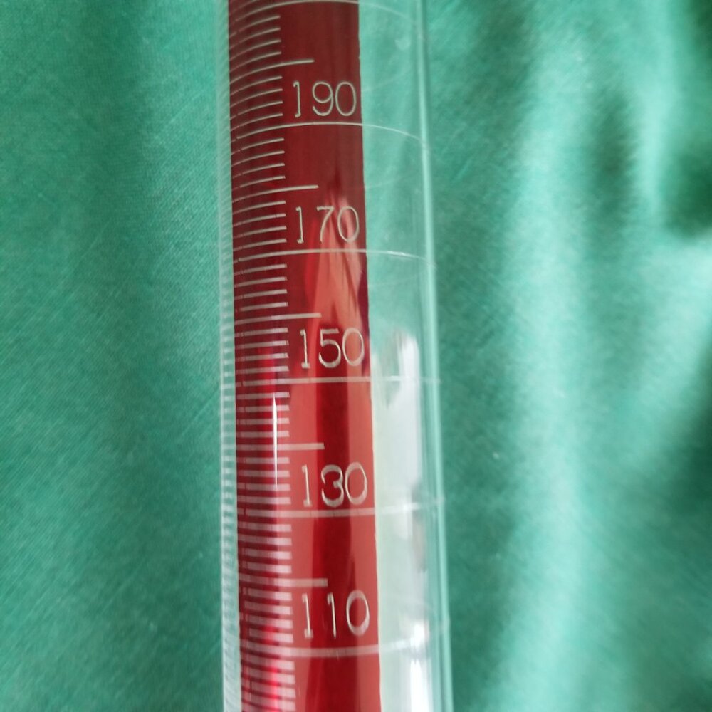 Vintage PYREX Single Metric Scale Red Cylinder - Picture 3 of 13